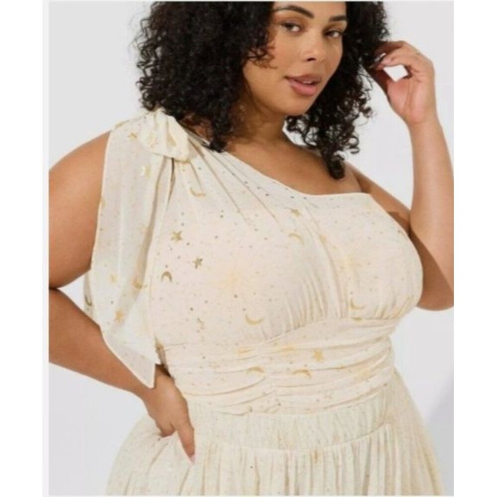 Torrid NWT Chiffon Foil One Shoulder Crop Top Plus 3X  22/24 Ivory Fairycore